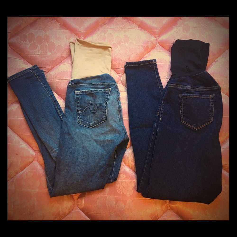 ~ SOLD LOCALLY ~  Maternity jeans(right pair only)